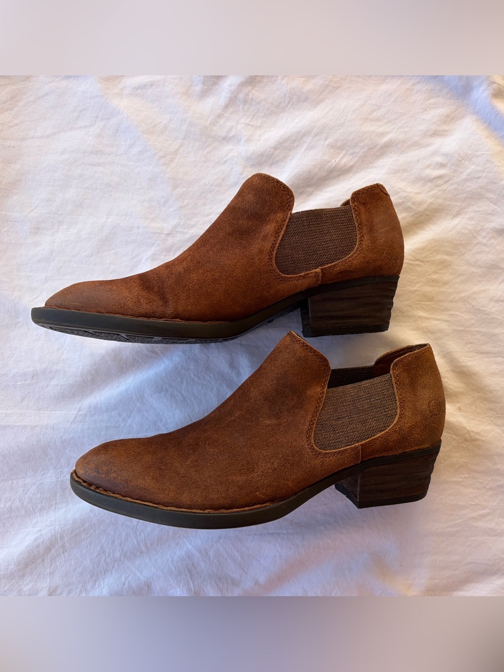 Born Dallia Ankle Boots distressed brown rust suede Sz 8 Soft Comfy Great Cond - Picture 2 of 9